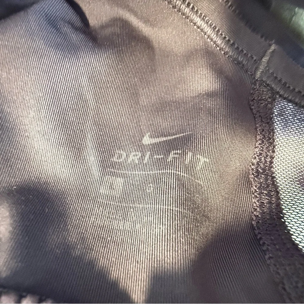 Nike sleek tank